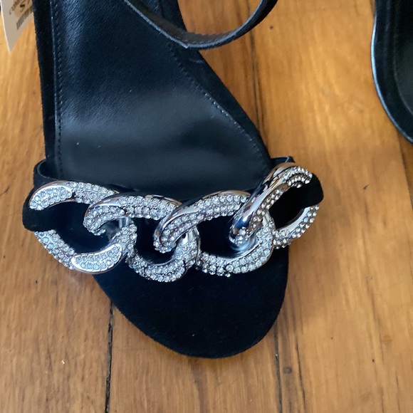 NIB Michael Kors Black Heels - Picture 4 of 6